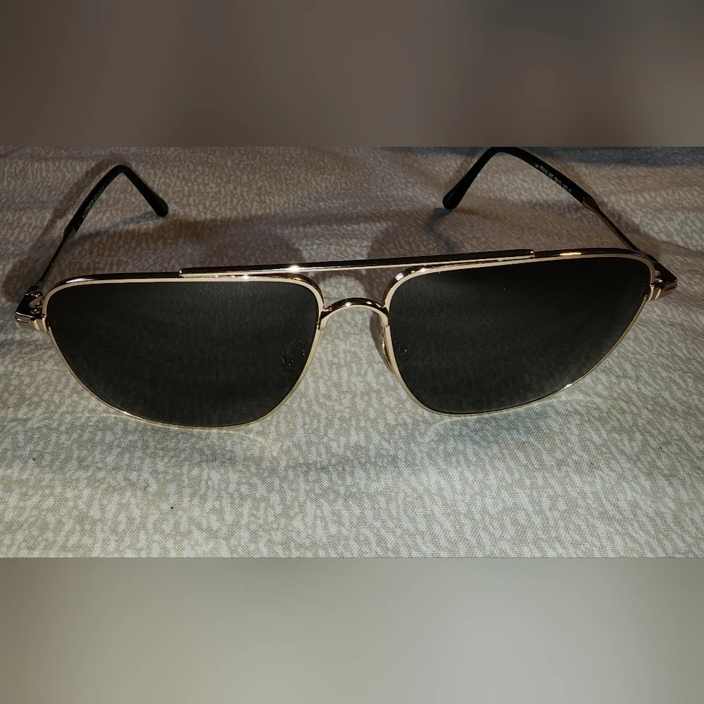 Designer Tom Ford Sunglasses Authentic - Picture 8 of 17